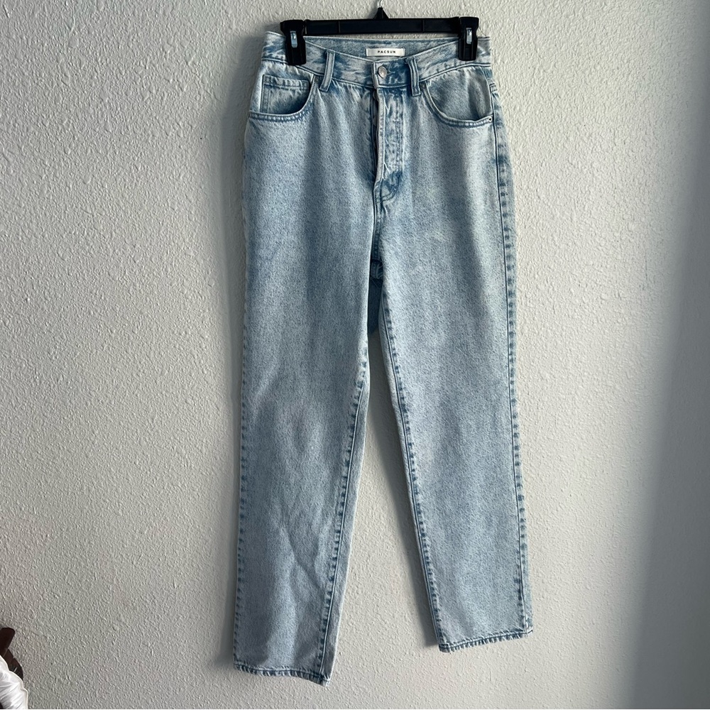 Light Blue Dad Jeans 
Pacsun 
Size: 26